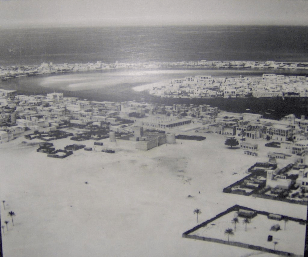Old Dubai in 1950 (source: wikipedia)