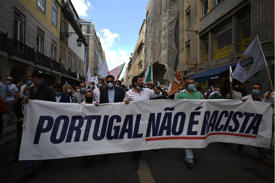source: jornal “SOL” - “Portugal is not racist” movement against BLM movement